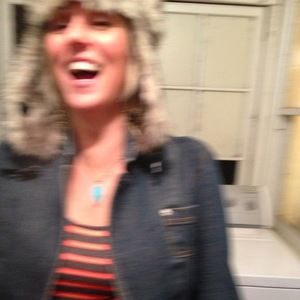 Meet your Posher, Jodi coyote